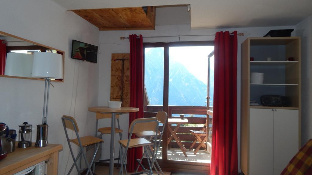 Studio Ski Apartment เลส์เดอซาลป์ ภายนอก รูปภาพ